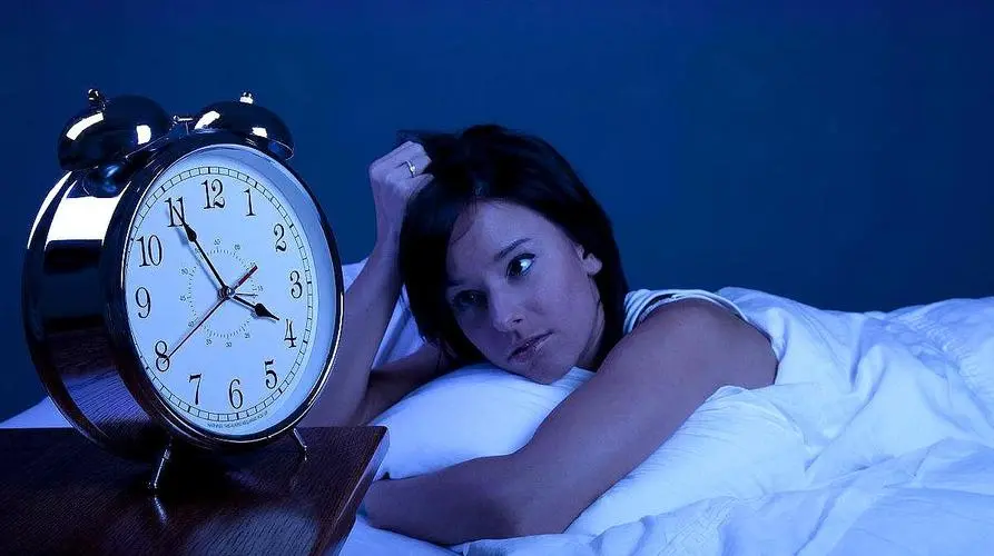 失眠竟會讓人變“傻”！做到這3點，有效改善睡眠！